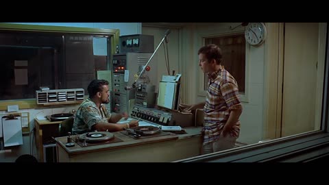 American Graffiti - Wolfman Jack: Curt (Richard Dreyfuss) visits the radio station.