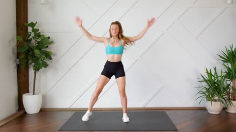 FUN 7 MIN CARDIO DANCE FITNESS CHALLENGE - No Equipment (with music and beeps)