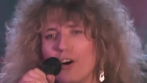 Whitesnake - Give Me All Your Love (Official Video)