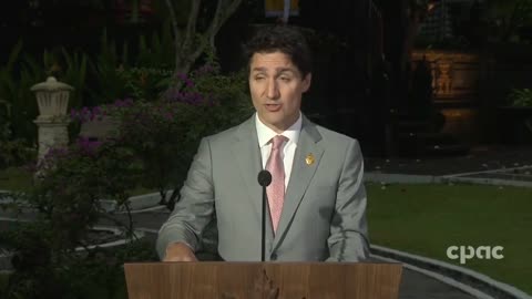 Trudeau Blames Russia For Ukrainian Military Killing Polish Citizens