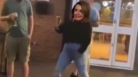 Drunk Aunt Nancy 🟠⚪🟣The NPC Show