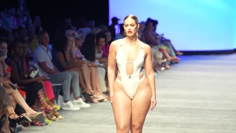 Marissa Dubois in SLOW MOTION 4K | Art Hearts Fashion Miami 2023