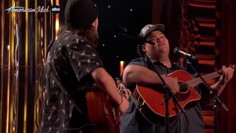 Iam Tongi & Oliver Steele Dedicate The Duet Of "Save Your Tears" To Their Dads - American Idol 2023