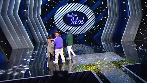 Indian Idol S14 | इस Contestant की Performance को देखकर रो पड़ी Shreya | Hatke Performance