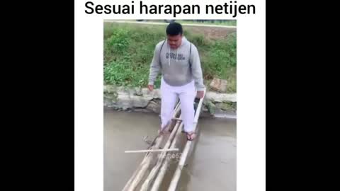 funny video walking on bamboo