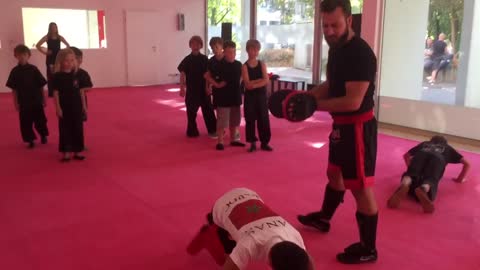 Kickboxen Kids Erster Trainings Tag Kampfkunst Schule Yen