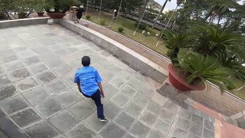 Security Parkour vs Thief