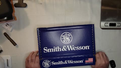 Smith & Wesson Equalizer unboxing