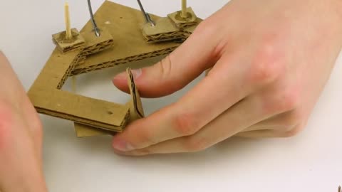 How to Make Hydraulic Powered Robotic Arm from Cardboard