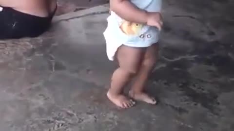 Very Funny Baby dance