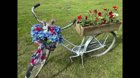 Trash To Treasure Outdoor Home Decor | Old Bike Upcycle Repurposed DIY Project