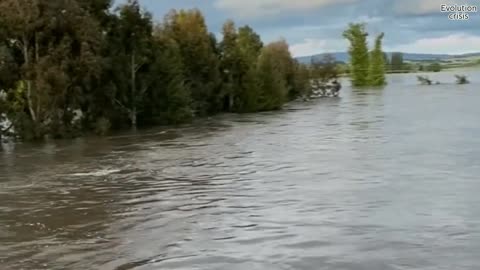 NSW towns are underwater now! Dam spills and flash flooding in Australia