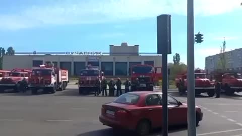 IN THE OCCUPIED ENERGODAR THE FIRE DEPARTMENT WENT ON PROTEST AGAINST THE RUSSIAN SOLDIERS WHO KIDNAPPED THE CHIEF OF UNIT VITALY TROYAN