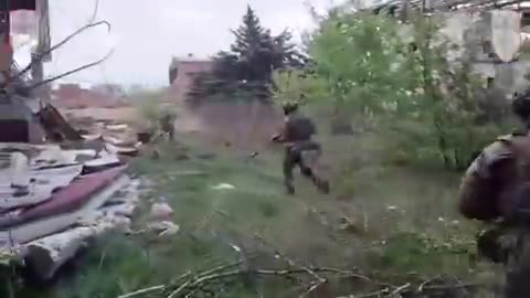 #Ukraine Russians take the strategic brick factory Altkom, in Ocheretino