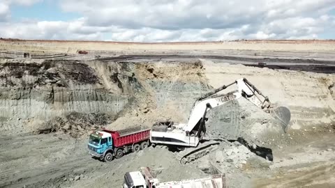 Caterpillar 374D - Caterpillar 390D & Caterpillar 375 Excavators Working On Coal Mines - Interkat SA