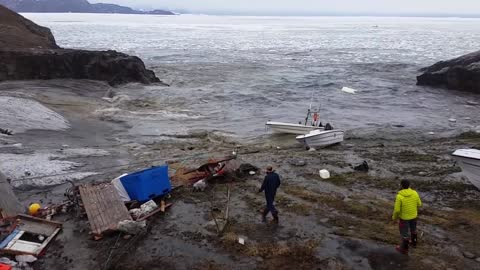 GREENLAND TSUNAMI: Fishermen Run For Their Lives