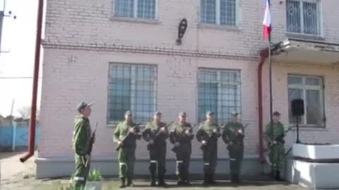 The Russian flag was raised over the building of the commandant's office in Kamenka-Dneprovskaya