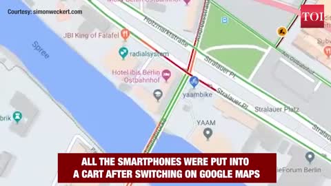 How to create a traffic jam with 99 smartphones