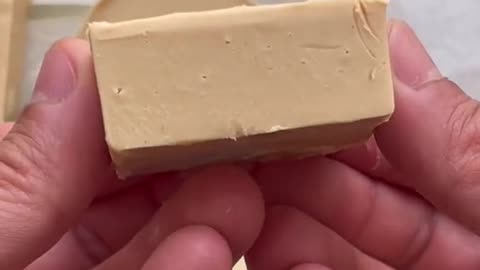 Keto Instant 2 ingredient fudge