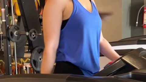 Sexy lady gym me cardio kaise karti hai💪💪💪