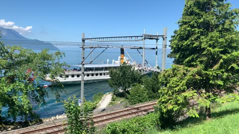 Le bateau dans le lac Léman