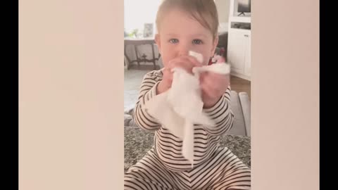 Funny and Cute baby Videos Part - 9