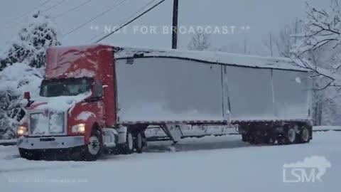 01-03-2022 Fredericksburg, Virginia - Winter Storm *i95 Shots, Cars Stuck, Cars Being Pulled Out, He