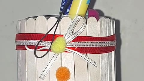 DIY! Creative Popsicle Sticks Pen Holder! Ribbonet and Mini Pom Poms Design