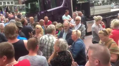 Netherlands: Dutch farmers protest for release of 16 year old (July 6, 2022)