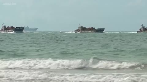 Australian Troops Conduct Beach Landing During Talisman Saber Joint Military Exercises8