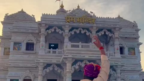 Vrindavan guma sakta hu