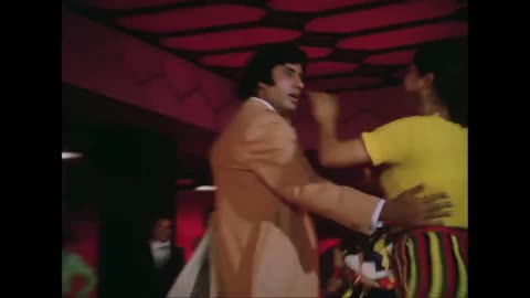 are-diwano-mujhe-pehchano-don-amitabh-bachchan-zeenat-aman-kishore-kumar