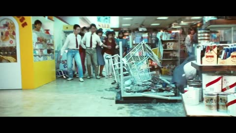 Jackie Chan - Police Story Mall Fight Scene