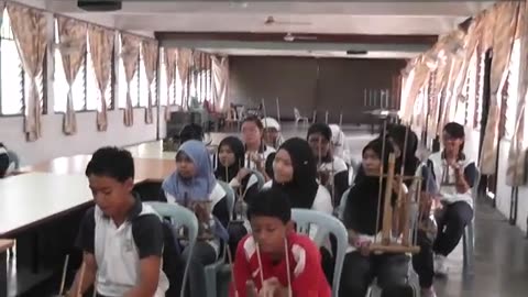 Latihan Pertama Kelab Angklung Wariseni