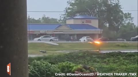 Knocked Down Power Line SHOOTS OUT SPARKS After Storms Pass Through Chicago Area