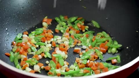 SIMPLE EGG FRIED RICE AT HOME