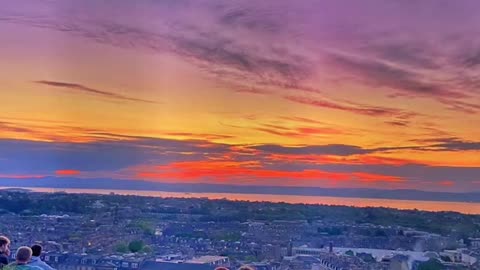 There's something very romantic about being able to watch the sunset in Edinburgh