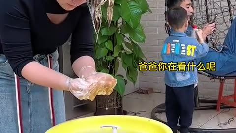 Naughty baby shampoo 🧴 funny 😆 video