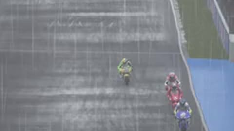 Amazing Bike 🚲Driving Owosom - How does he cross the finish line in the rain