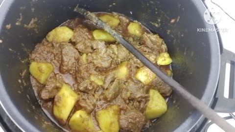 Lamb karahi recipe..spicy lamb cooked with 🥔