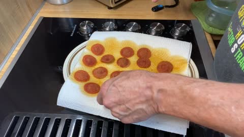 Make Pepperoni Chips in the Microwave