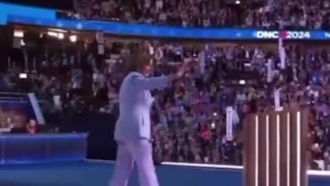 How Embarrassing! Did Toilet paper just fall out of Nancy Pelosi's pants at DNC?