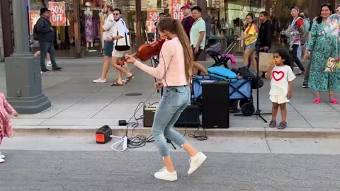 INCREDIBLY CUTE GIRL JOINS ME | Dua Lipa - Levitating | Violin Cover - Karolina Protsenko