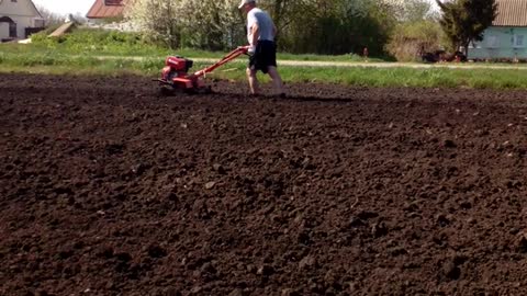 Plow the garden tillers