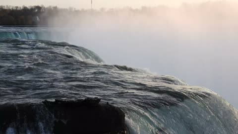 Niagara Falls Sound Close Up