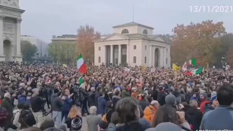 Thousands Protest in Padova Italy against the Green Pass Passport Today