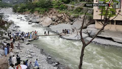 Pakistan floods: nearly 1,200 killed, 400+ children