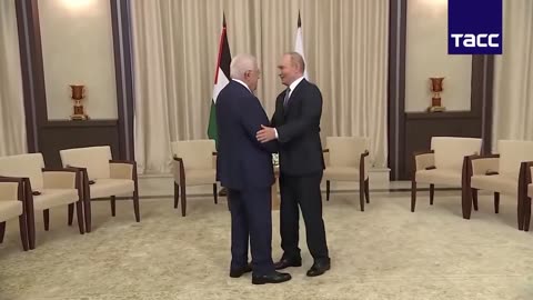 Palestine Leader meets with Vladimir Putin in Russia