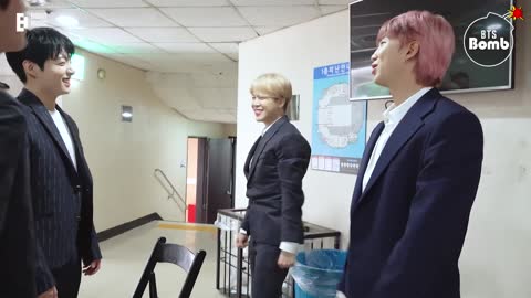 [BANGTAN BOMB] Jimin's Joints Warm-Up Exercise - BTS (방탄소년단)