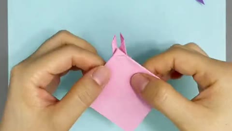 make crafts from origami paper and candy